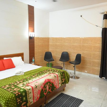 Hotel Starlight Meerut Εξωτερικό φωτογραφία