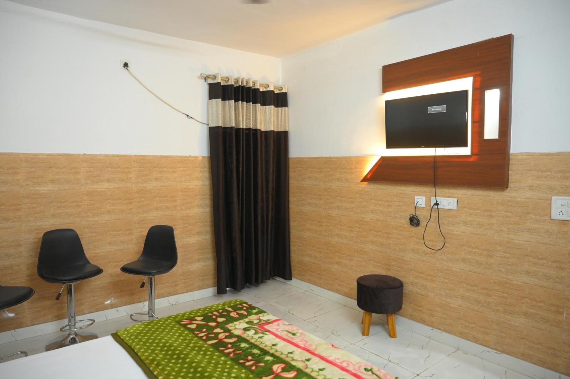 Hotel Starlight Meerut Εξωτερικό φωτογραφία