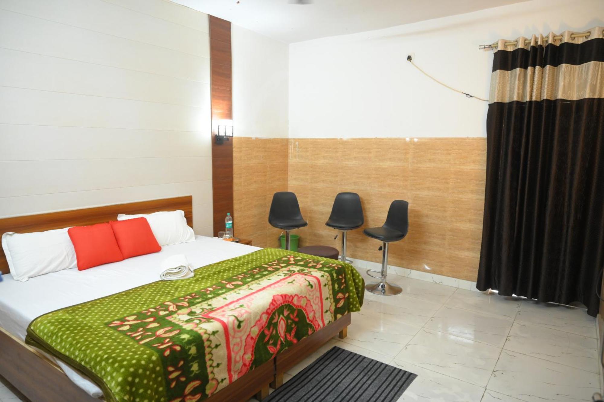 Hotel Starlight Meerut Εξωτερικό φωτογραφία