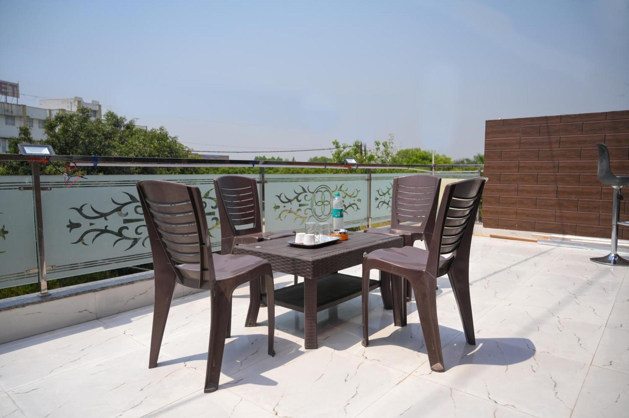 Hotel Starlight Meerut Εξωτερικό φωτογραφία