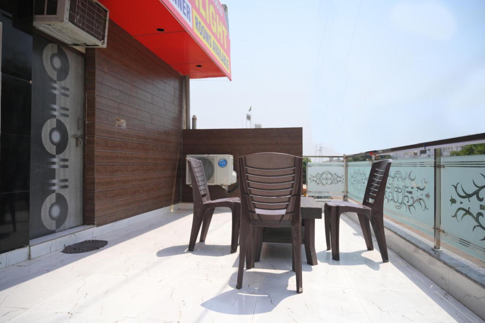 Hotel Starlight Meerut Εξωτερικό φωτογραφία