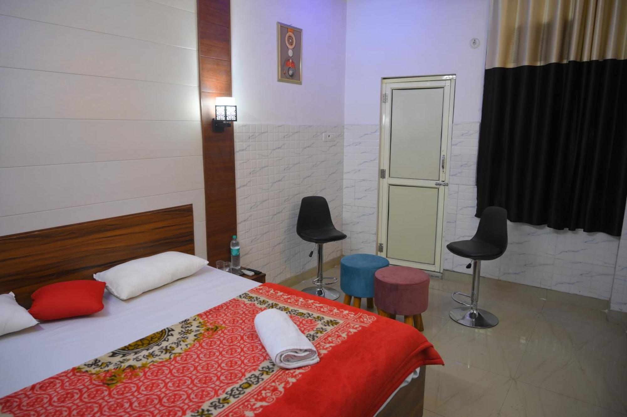 Hotel Starlight Meerut Εξωτερικό φωτογραφία