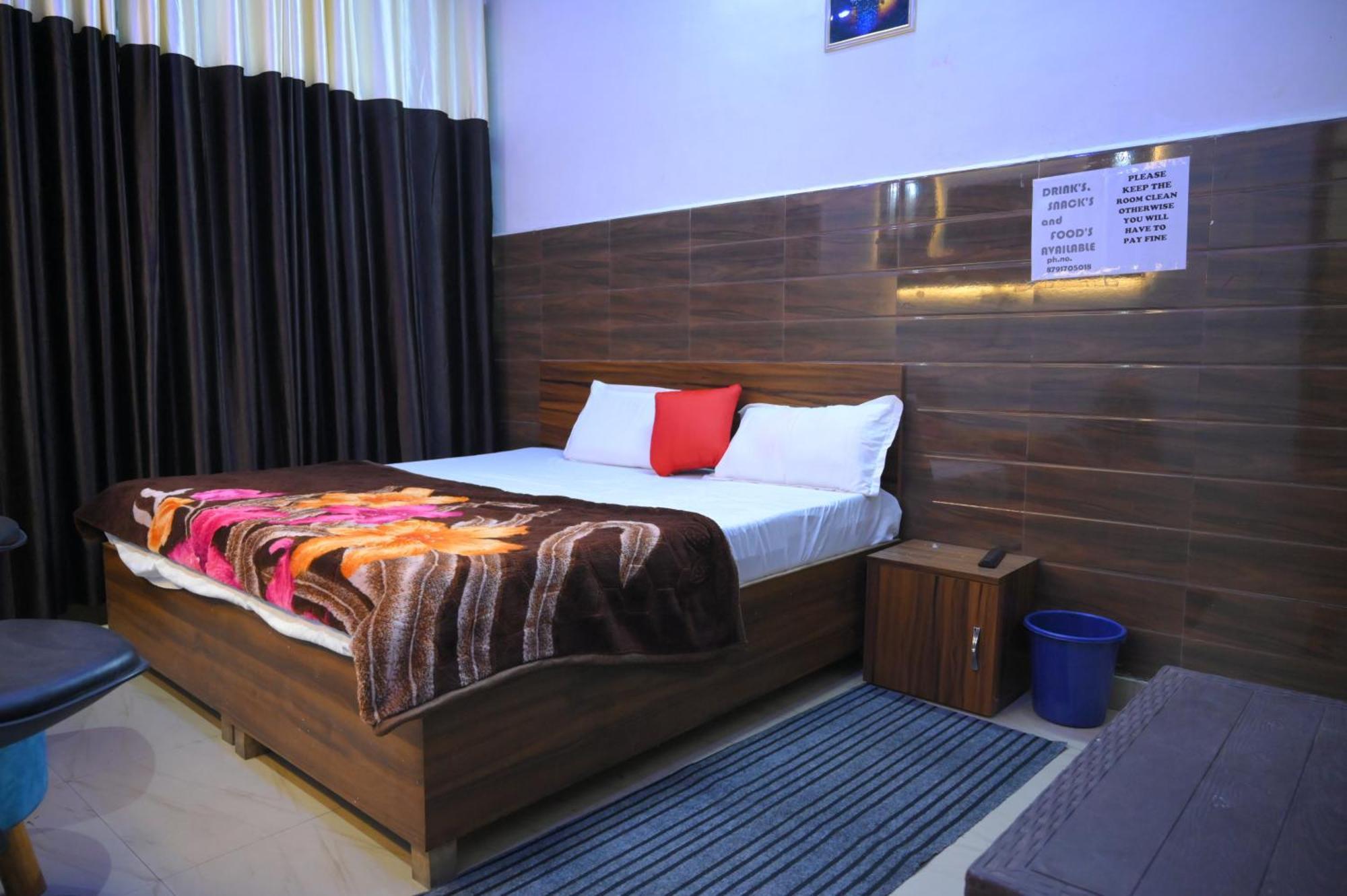 Hotel Starlight Meerut Εξωτερικό φωτογραφία